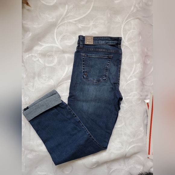 NWT- KUT from Kloth Katy Boyfriend jeans. - Picture 2 of 8